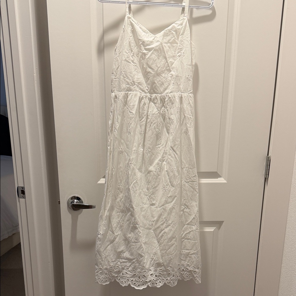 Elegant White Lace Dress